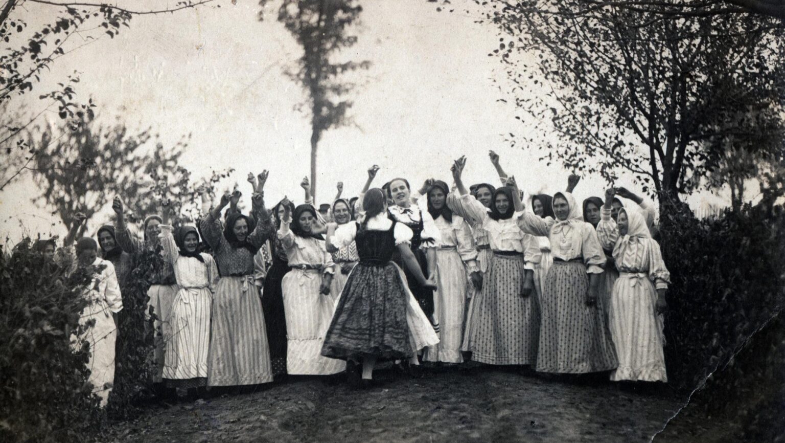 What Could Have Happened at a Women’s Carnival?