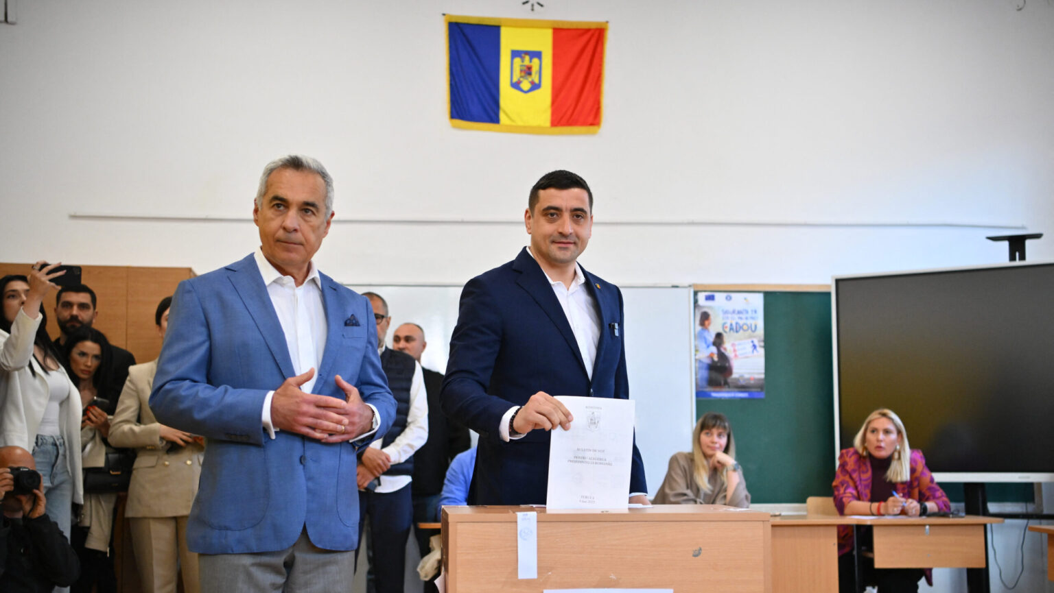 AUR’s Simion Claims First-Round Victory in Romania’s Presidential Race