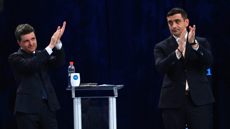 Hungarian Minority May Tip the Scales in Romanian Presidential Run-Off