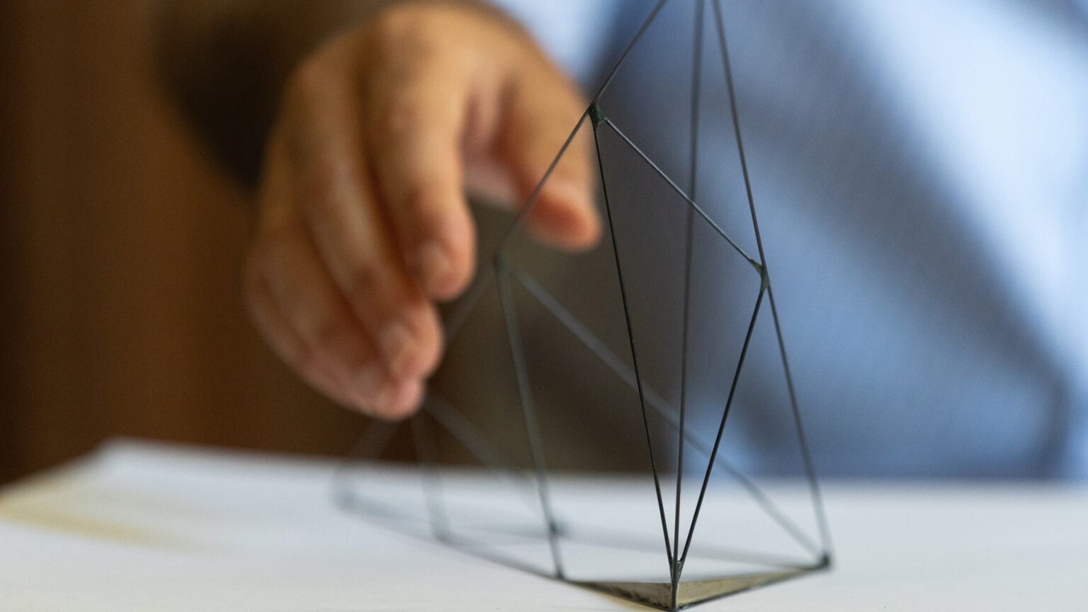 Hungarian Geometric Discovery Could Revolutionize Spacecraft Design