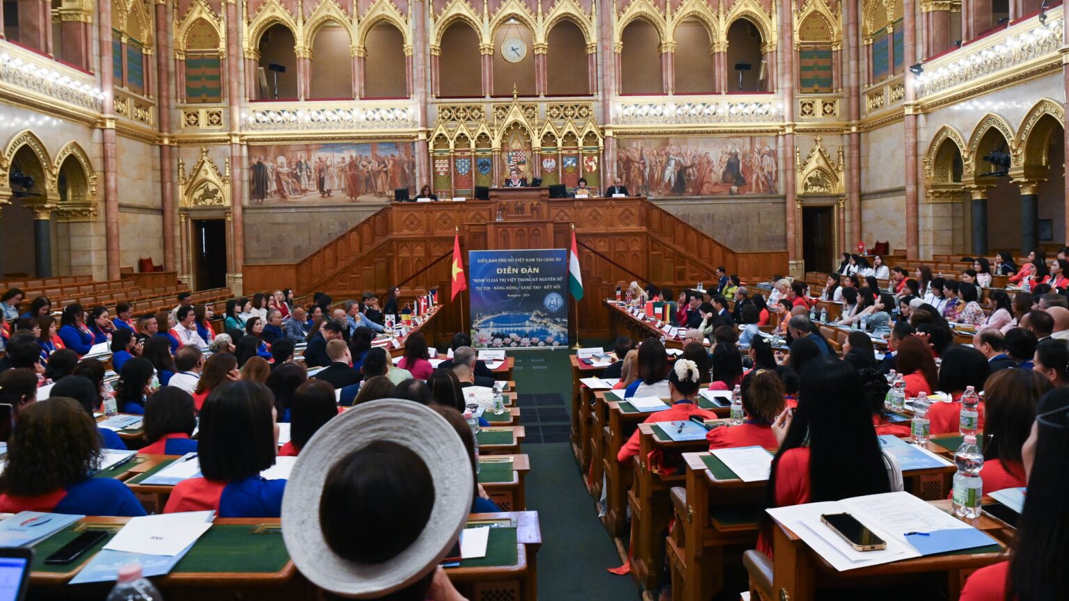Vietnamese Values in the Digital Age: Budapest Forum Marks 75 Years of Friendship