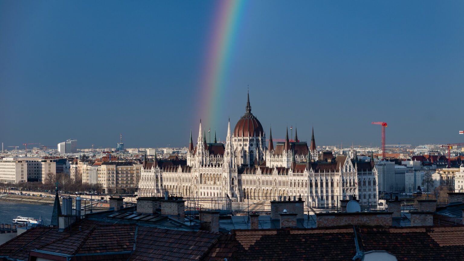 Court Suspends Treasury’s Claim against Budapest over Solidarity Contribution