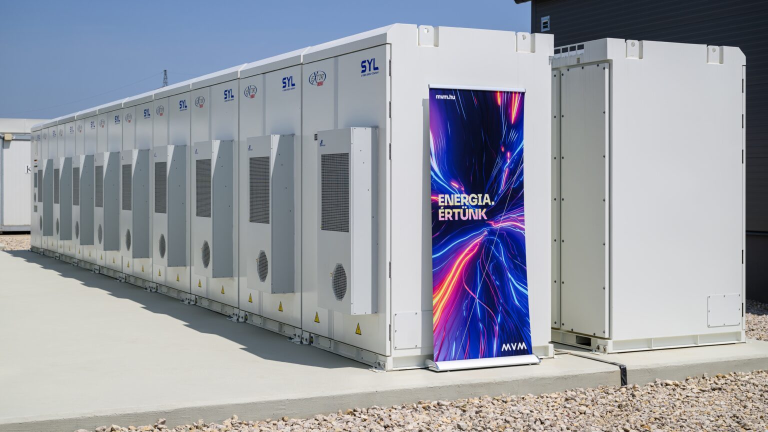 Hungary’s Largest Battery Storage System Inaugurated in Százhalombatta