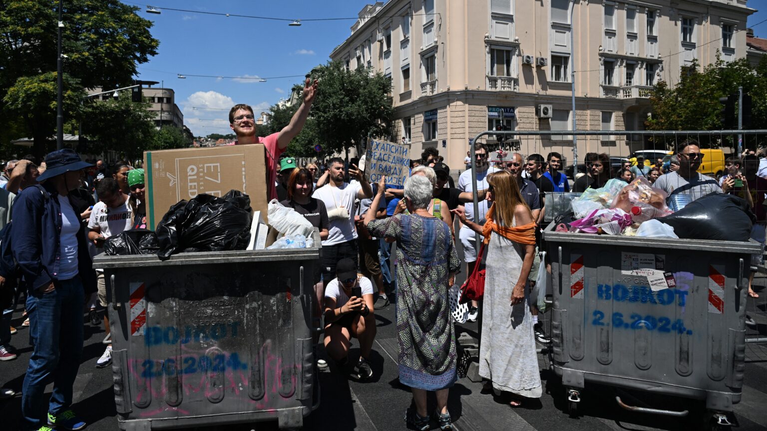 Protesters Demand Snap Elections in Serbia Despite Ruling Party Wins