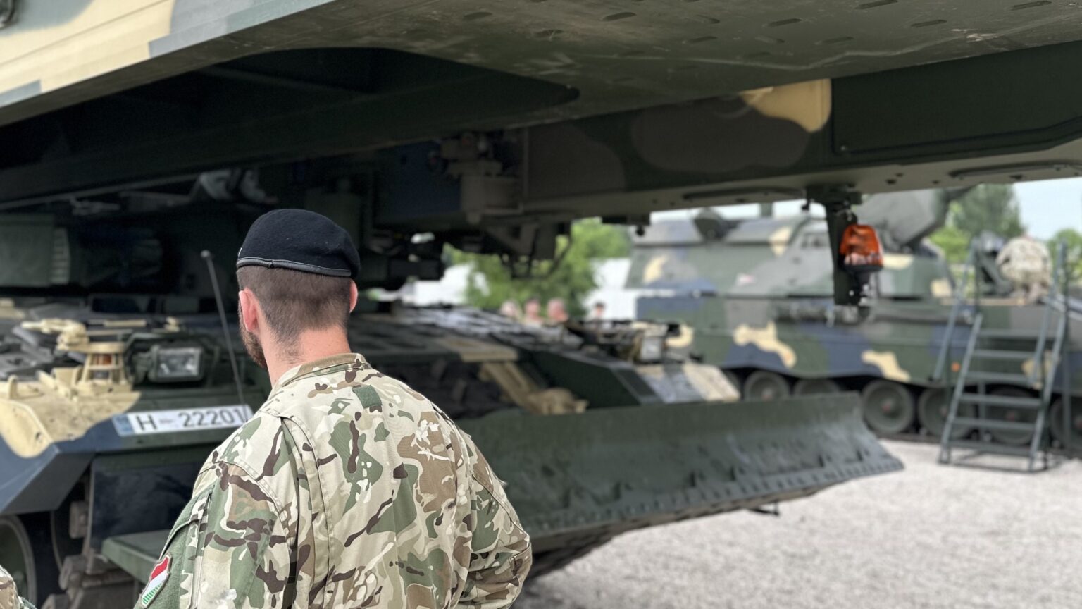 Enhancing Battlefield Mobility: The Introduction of the Leopard 2 Leguan in Hungary