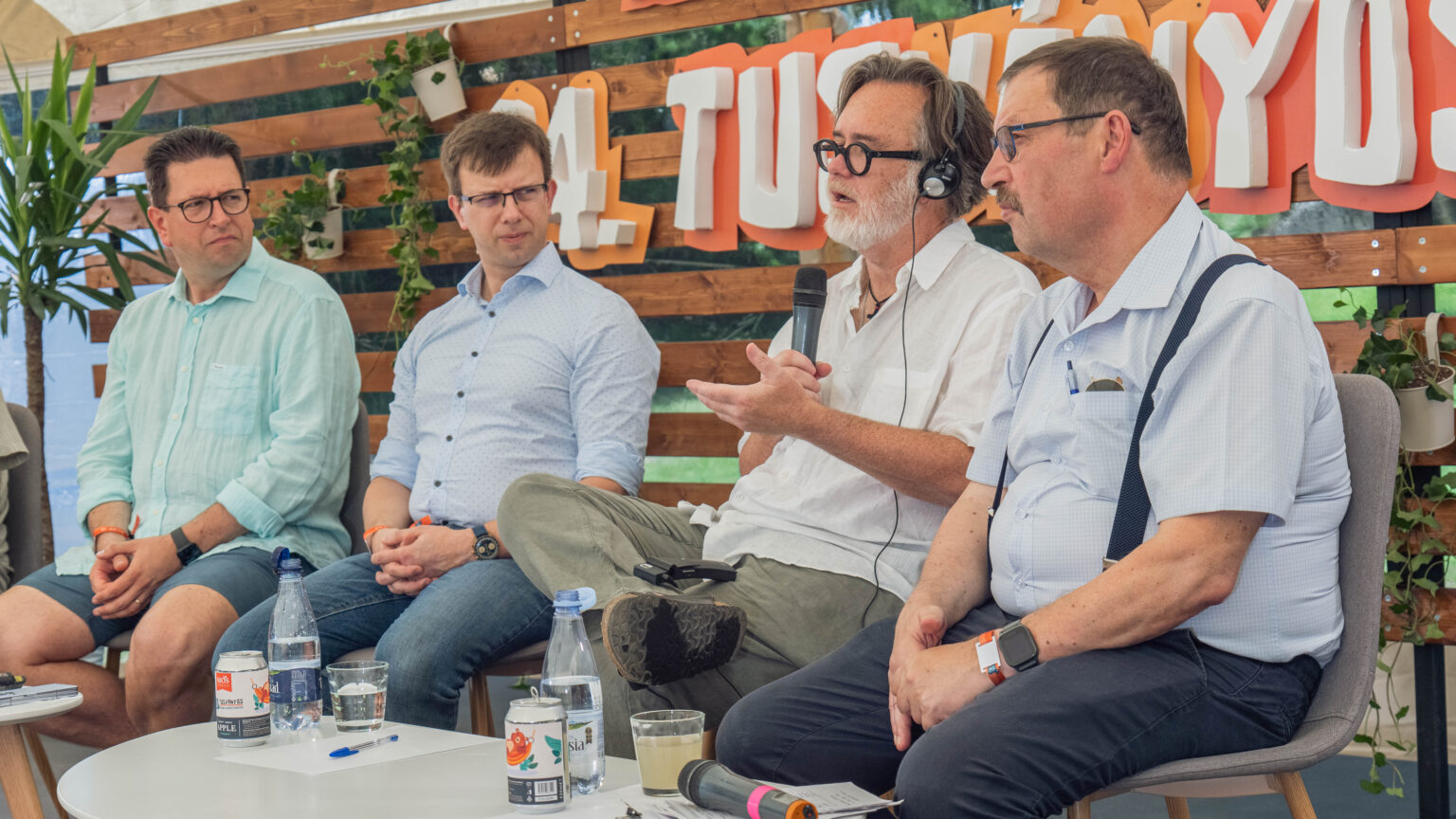Tusványos Panel Warns of Super-Centralized Future of EU