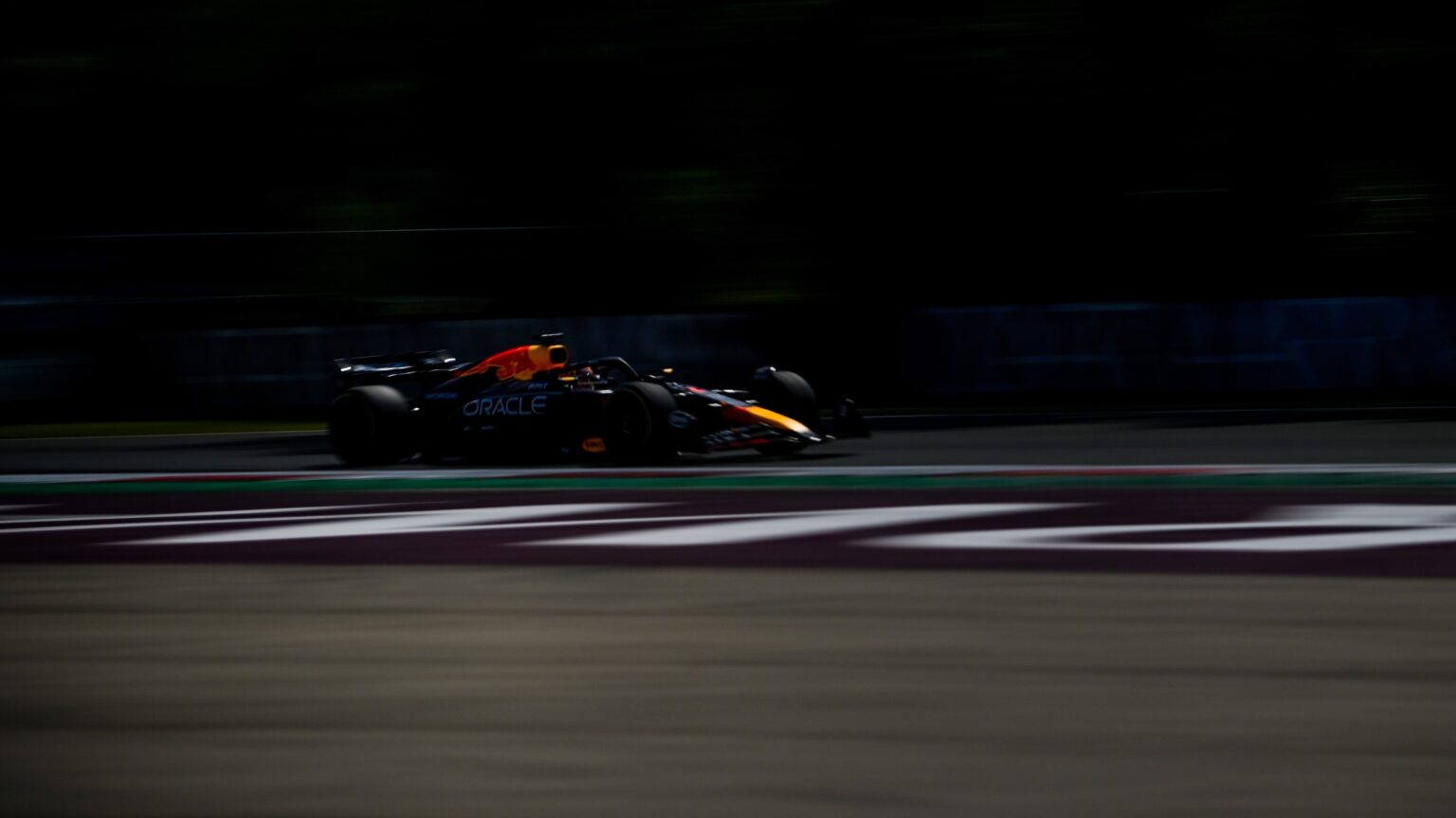 Hungarian Grand Prix Goes Fully Cashless with Contactless Payment System