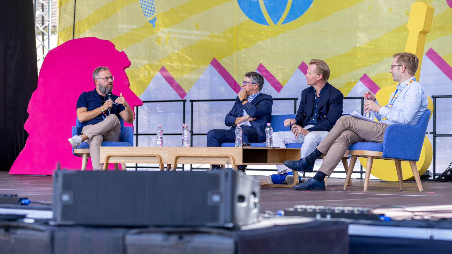 Balázs Orbán Opens MCC Feszt 2025 Urging Von der Leyen to Resign