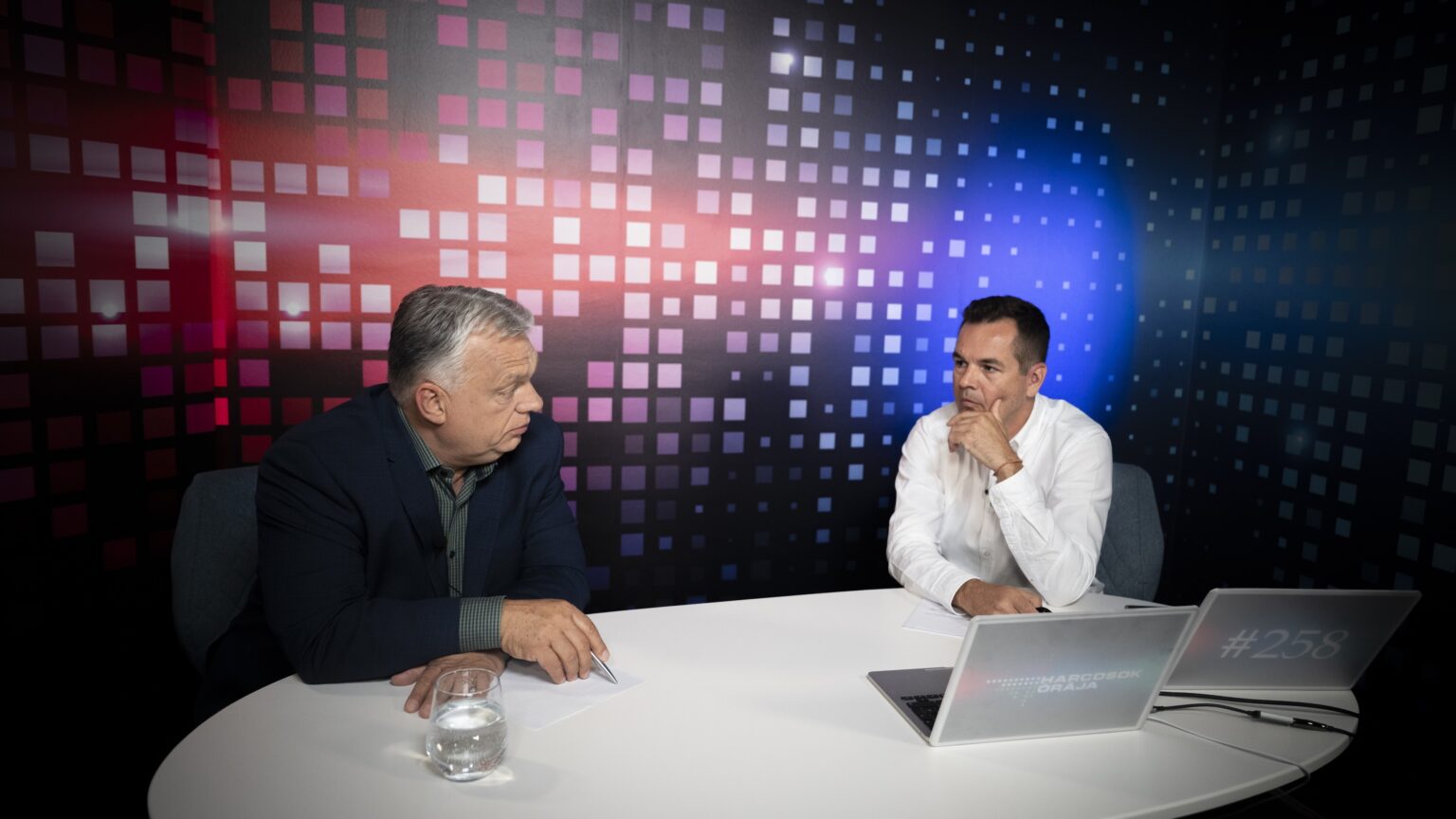 Orbán Debuts in New Political Podcast, Talks Digital Strategy and 2026 Election