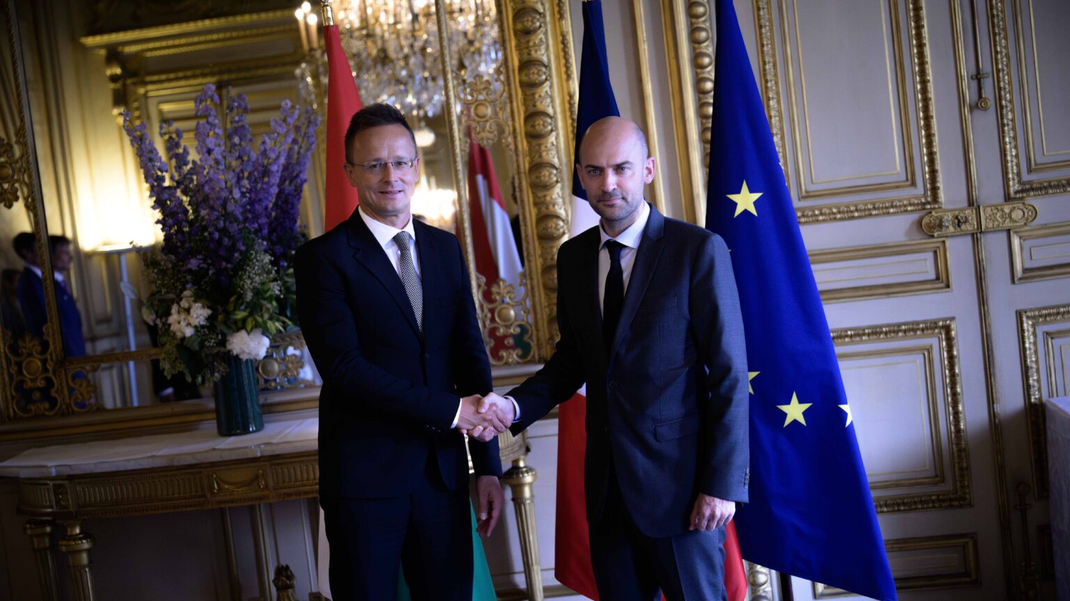 Hungary Strengthens Key Alliances with France on Nuclear Energy and Defence
