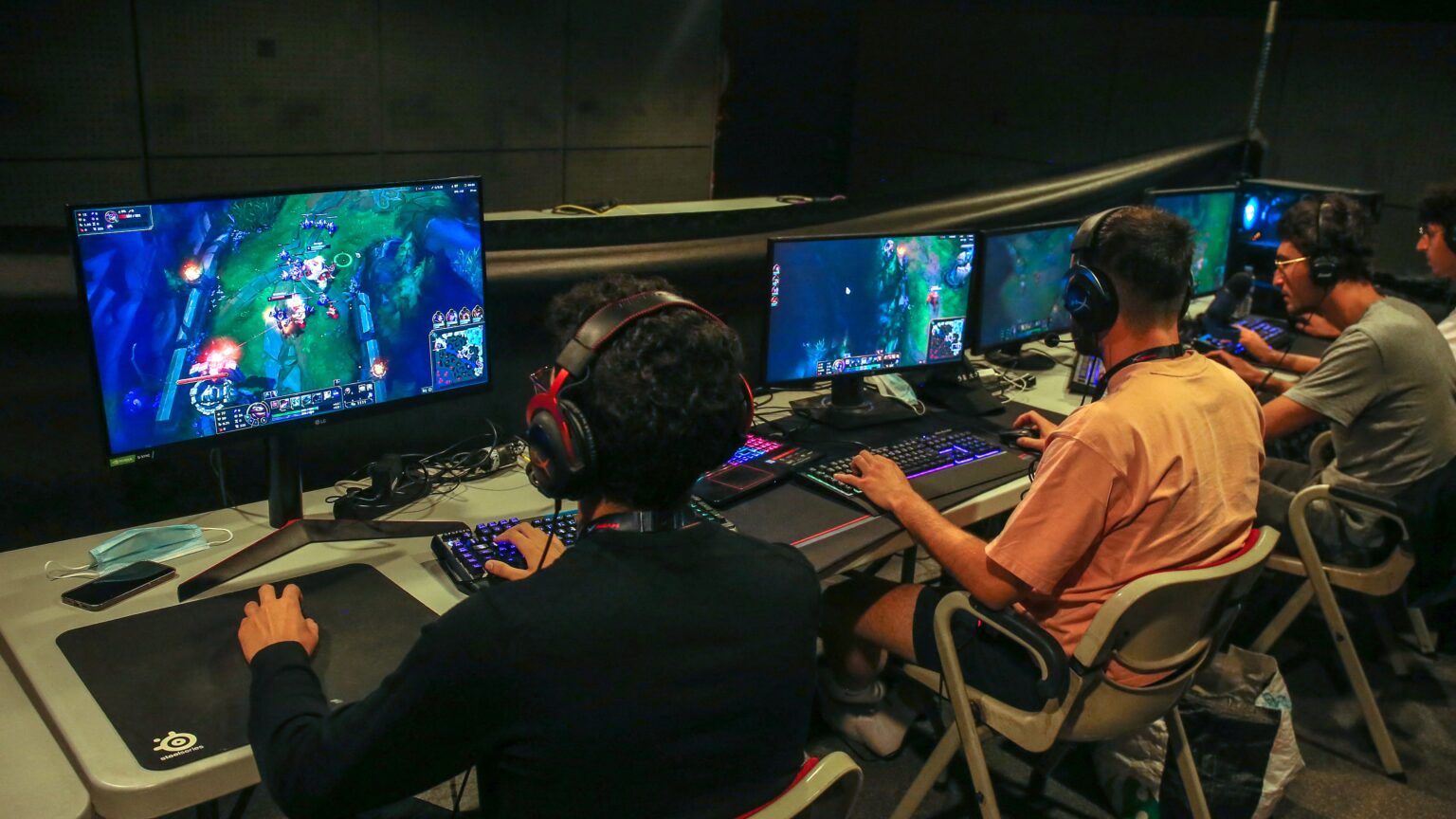Hungary Launches Nationwide Consumer Review of Video Games
