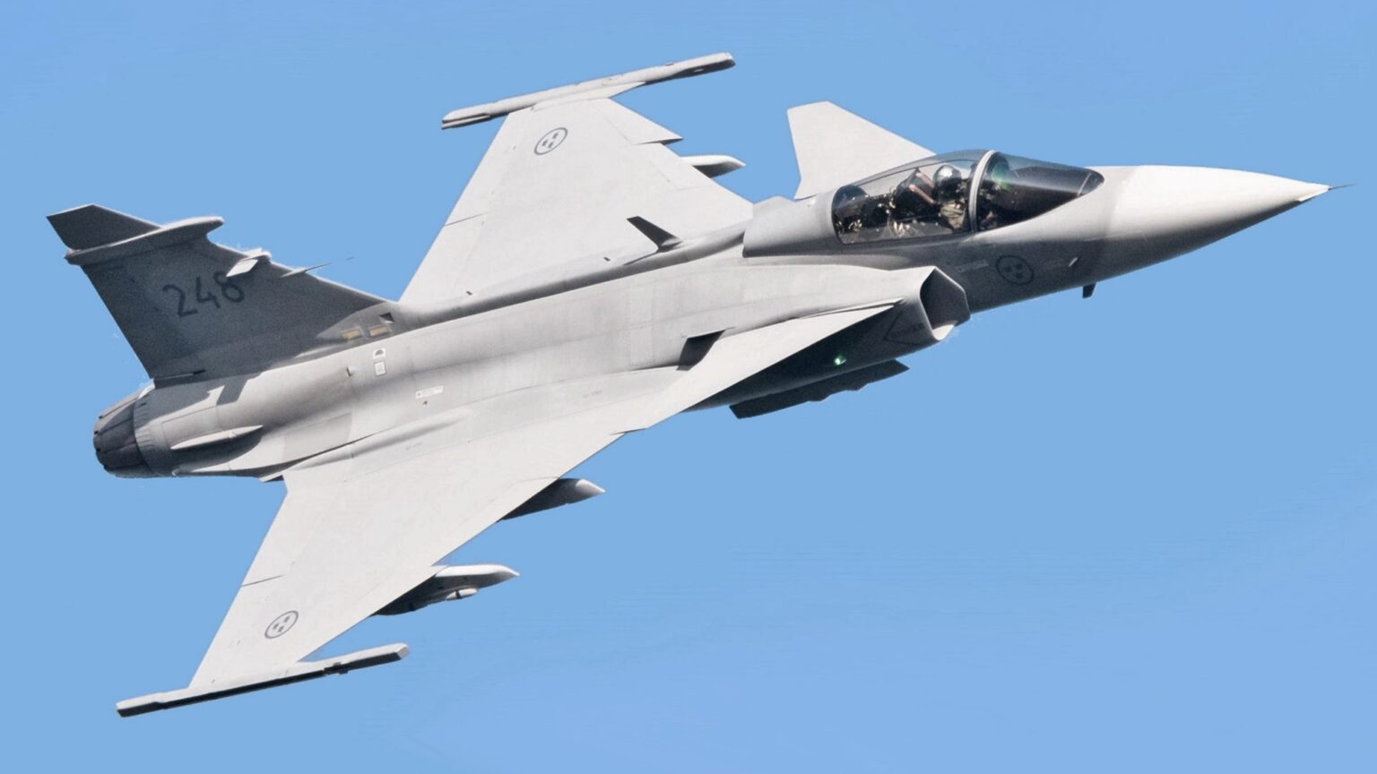 Hungarian Gripens Succeed in First Mission to Intercept Russian Aircraft over Baltics