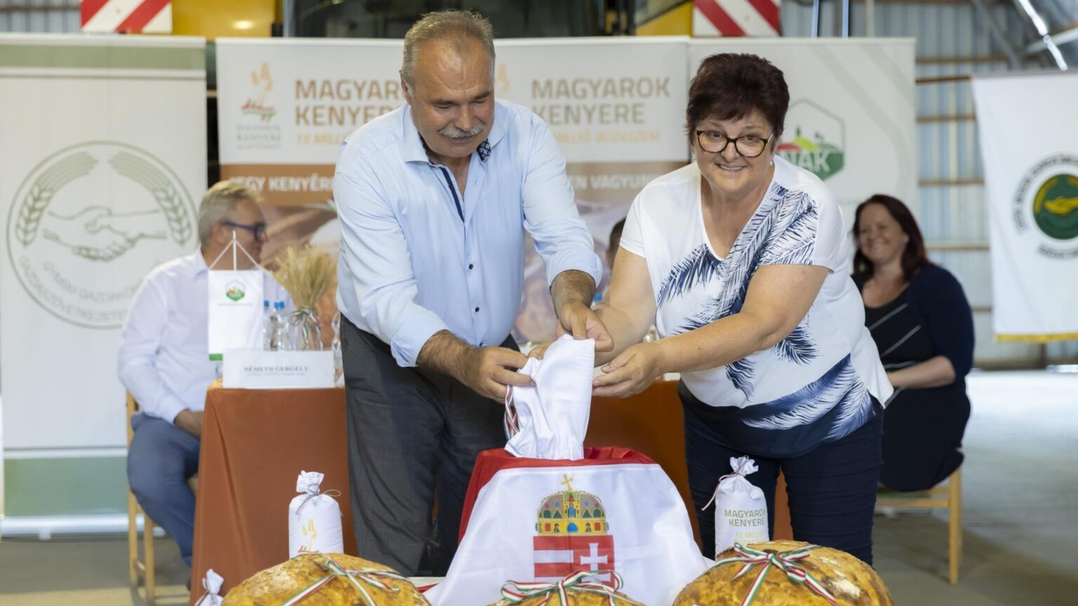 Minister of Agriculture Celebrates End of Summer Harvest