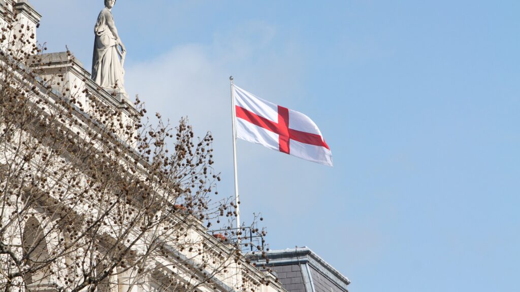 MCC Brussels Praises Flag-Raising Campaign in England: A Symbol of Sovereignty and a Warning to Europe