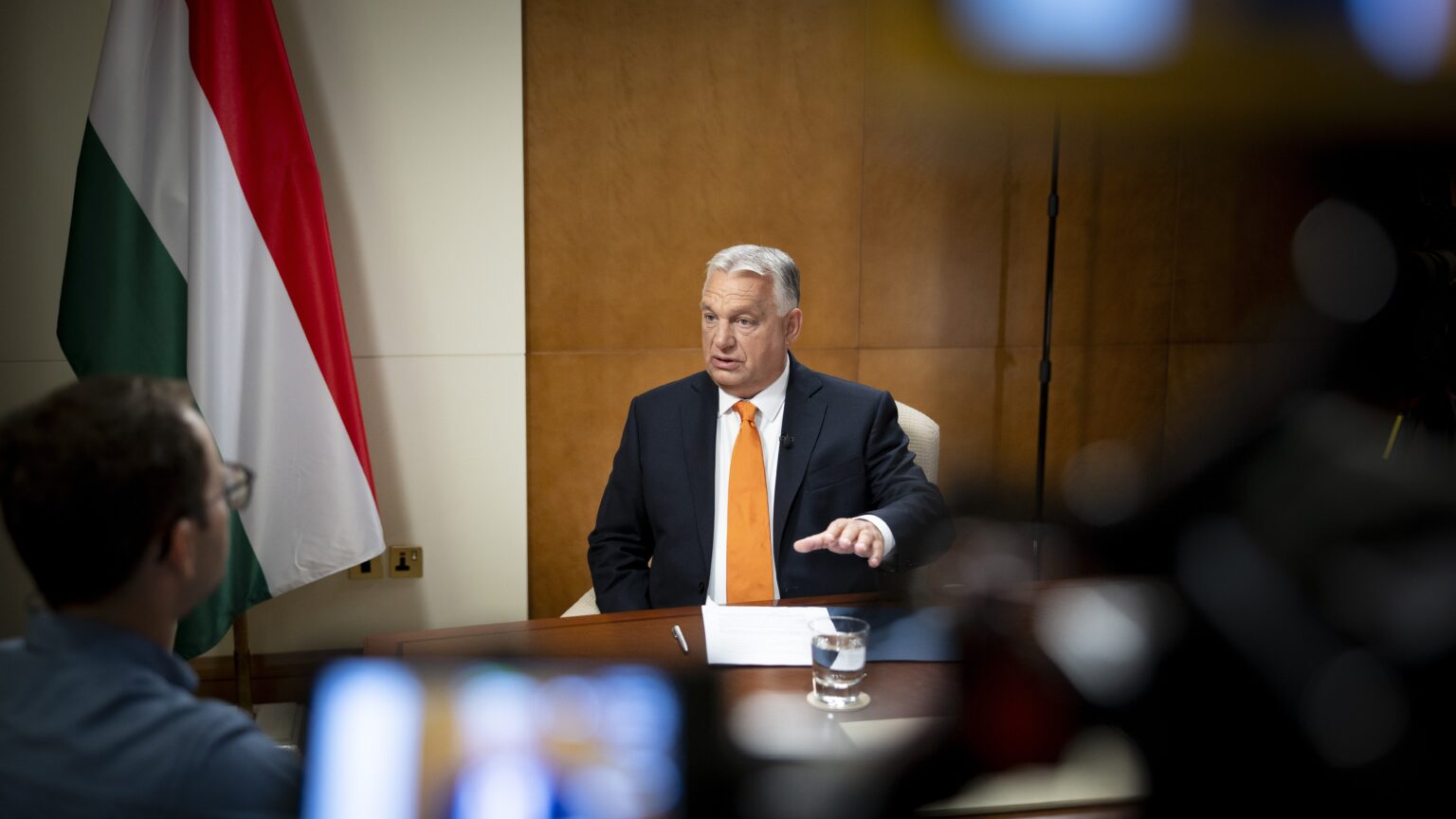 Orbán in Abu Dhabi: Hungary Seeks UAE Partnership, Criticizes EU Policies