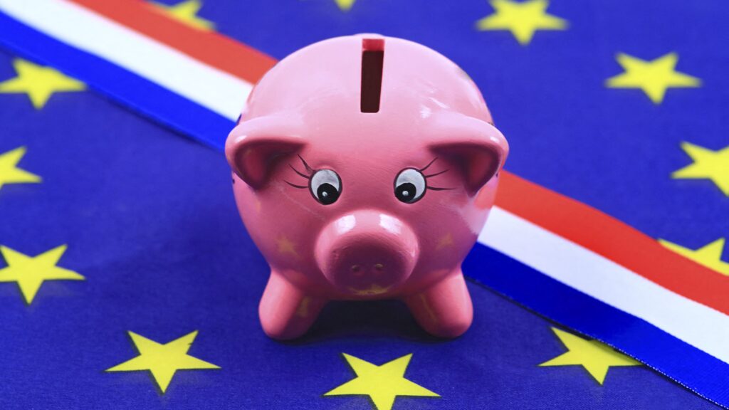 Still life on the theme of relations between Europe and France