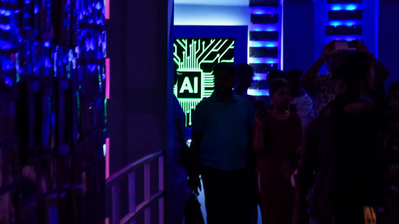 Hungary’s First Municipal Chatbot Launched in Vonyarcvashegy