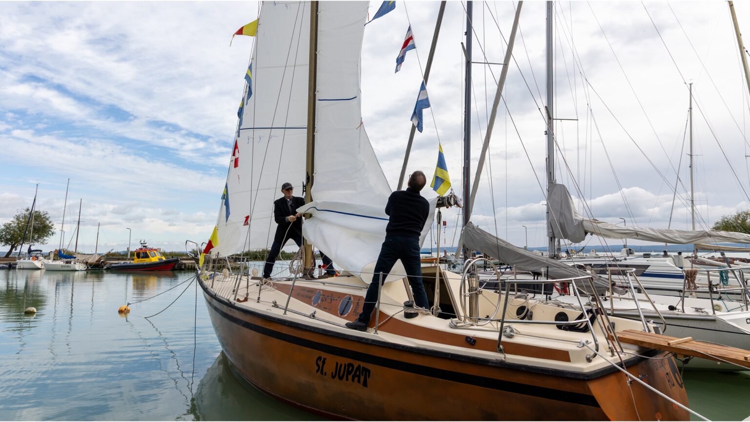 The St Jupát Sailboat Sets Sail Again, 40 Years After Circling the Globe