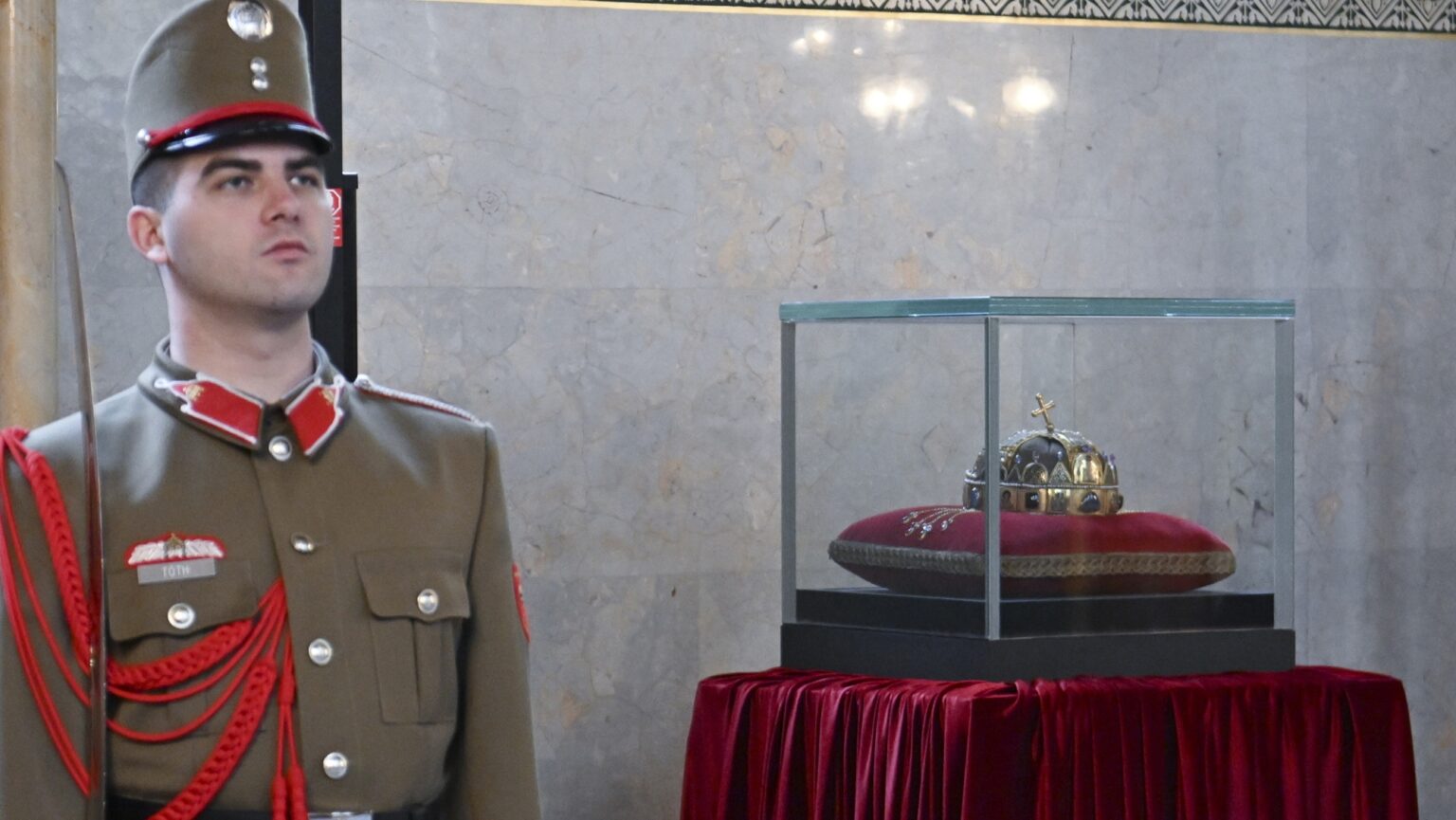 The Youth and National Symbols — The Anthem Is the Manifestation of National Identity