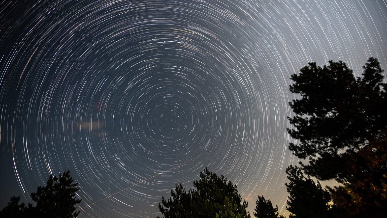 Early November Nights Offer Prime Viewing of the Taurid Meteors in Hungary