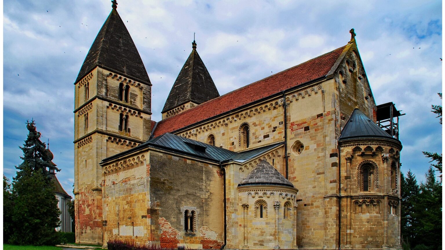 Hungary Praised on X for Renovating ‘Record’ 4,000 Churches