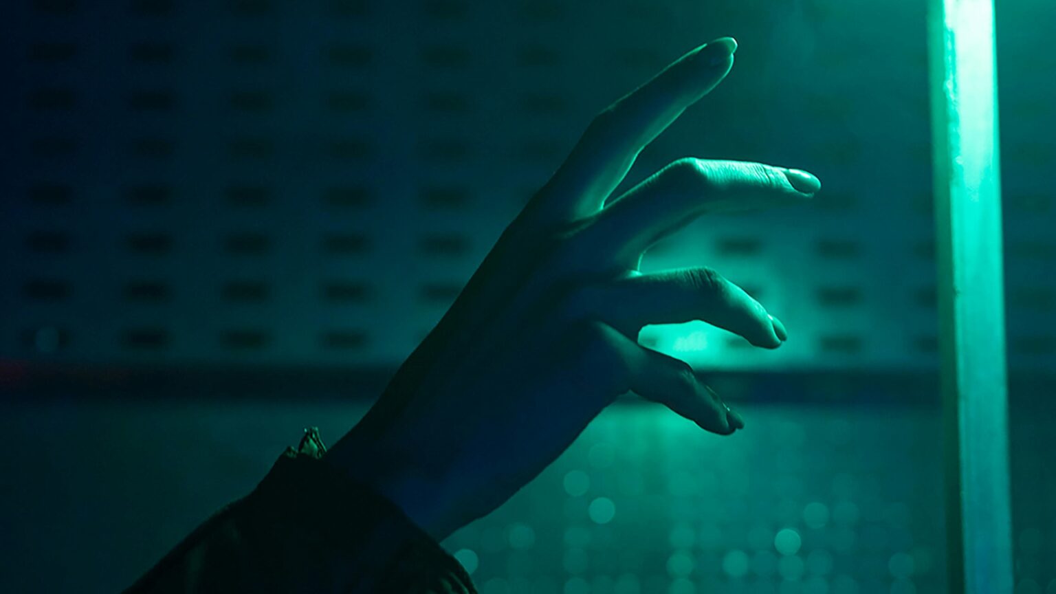 Online Anxiety Emerging as a Major Mental Health Crisis, Experts Warn