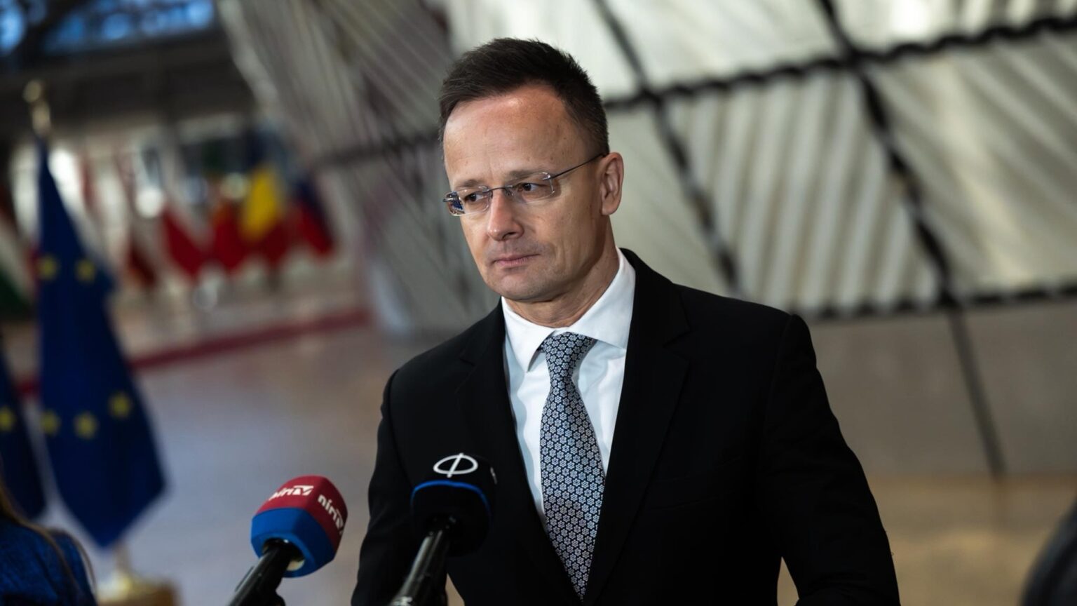 FM Szijjártó: ‘Insanity’ in Brussels about Ukraine Corruption Scandal