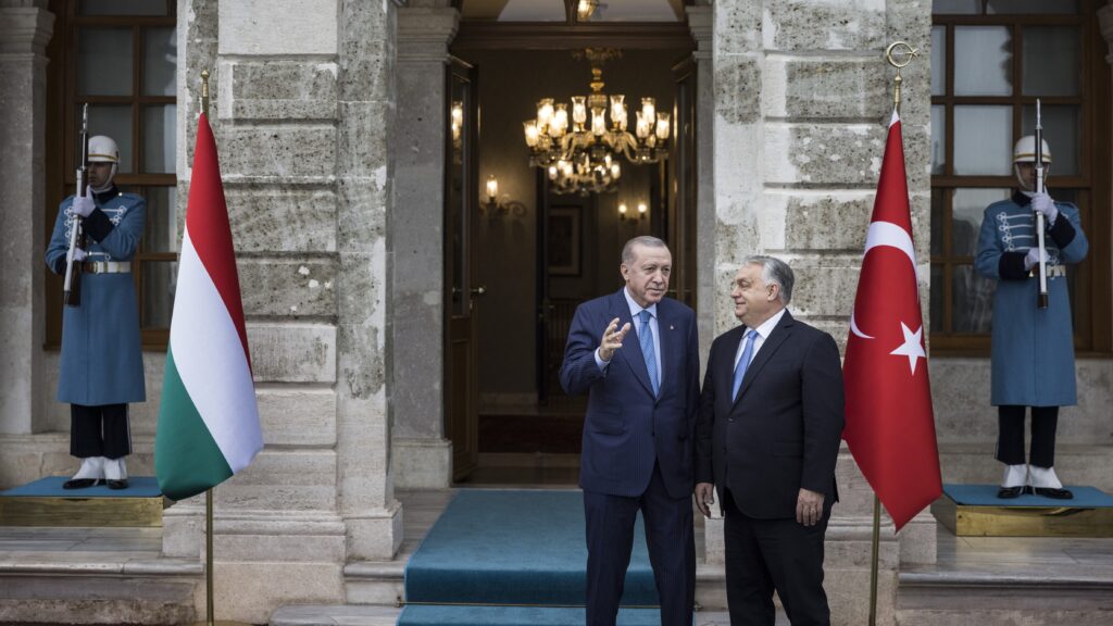 Turkish President Recep Tayyip Erdogan (b) welcomes Prime Minister Viktor Orbán in Istanbul on December 8, 2025.