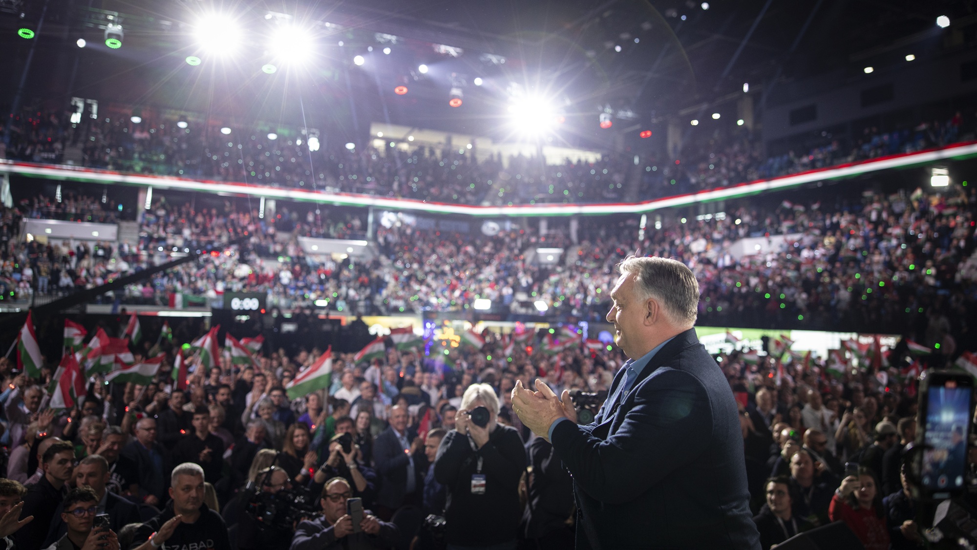 Szánthó: The Word for Threat of War Is Brussels — In Hungarian: Tisza