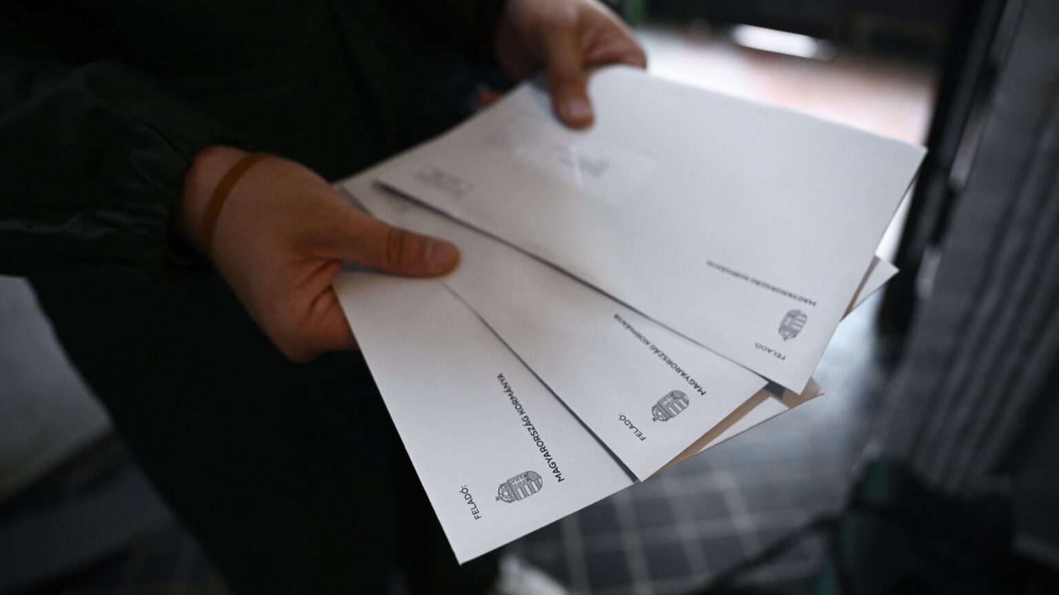 Government Launches National Petition Against Funding Ukraine