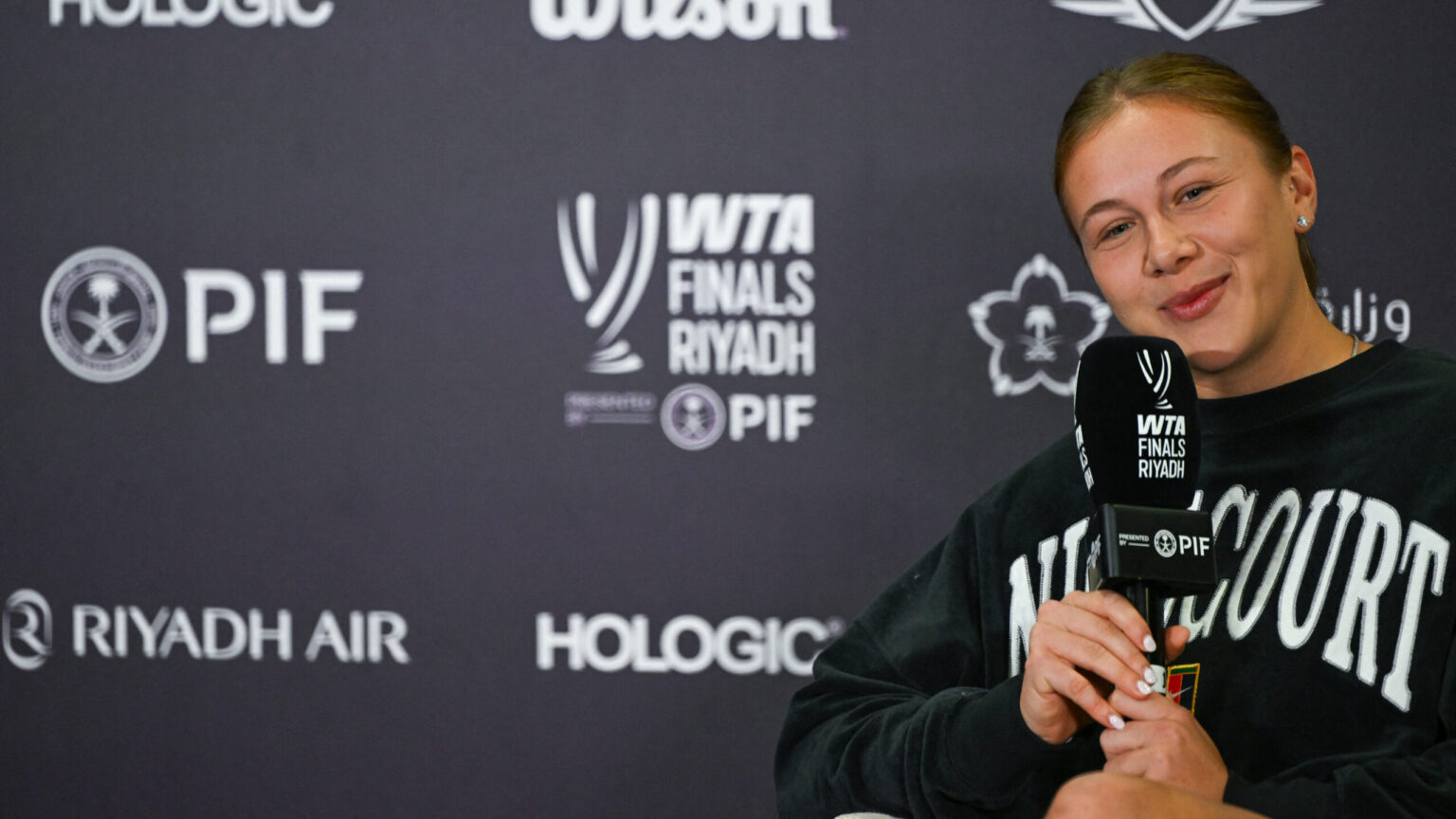 US Tennis Star Anisimova Rejects Reporter’s Push to Bash Trump, Clip Goes Viral