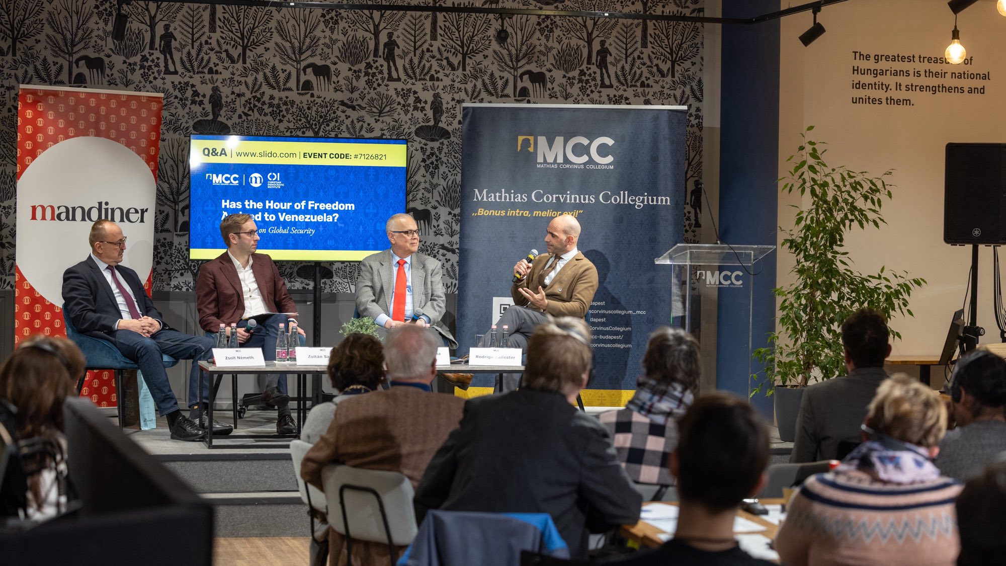 Exiled Venezuelan Politician Warns Fragile Democratic Transition after Maduro Arrest