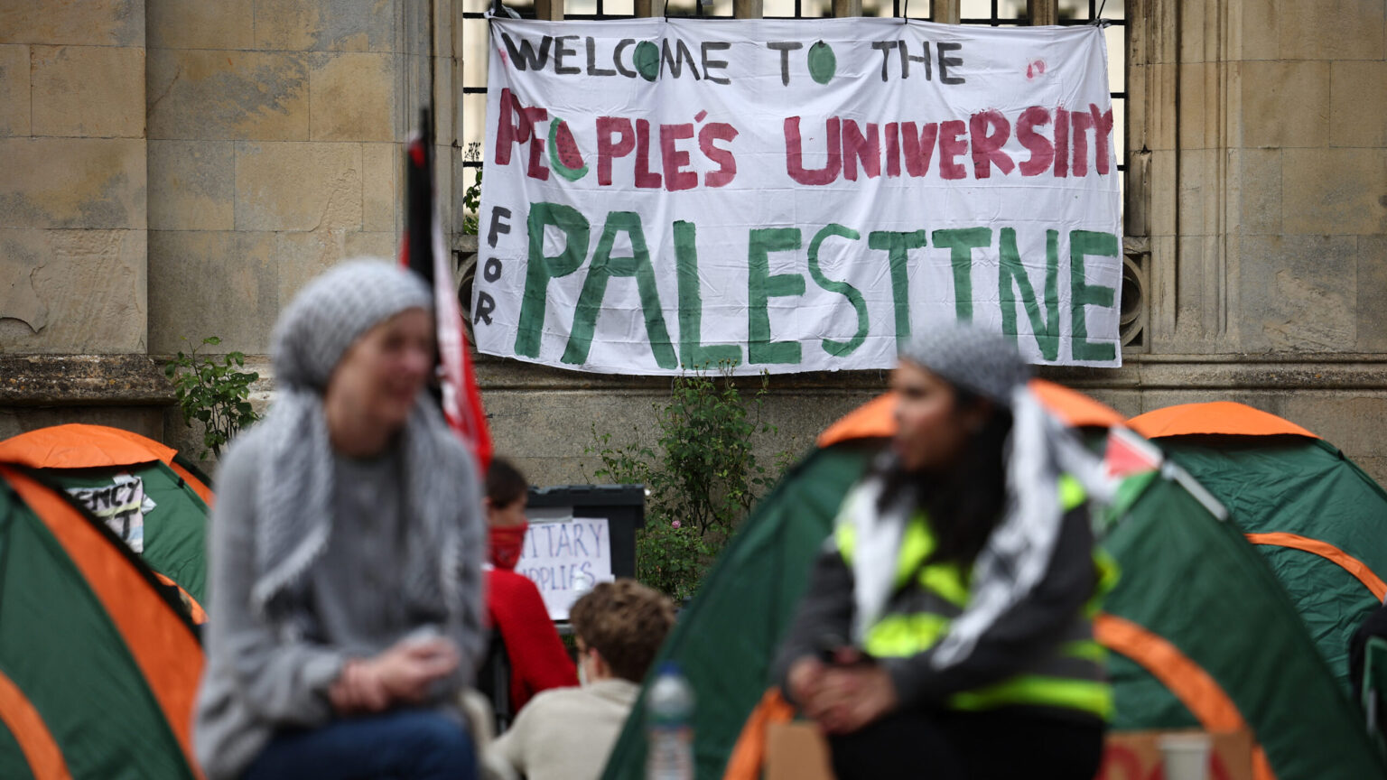 UAE Cuts Scholarships to UK Universities Citing Risk of Islamist Radicalization