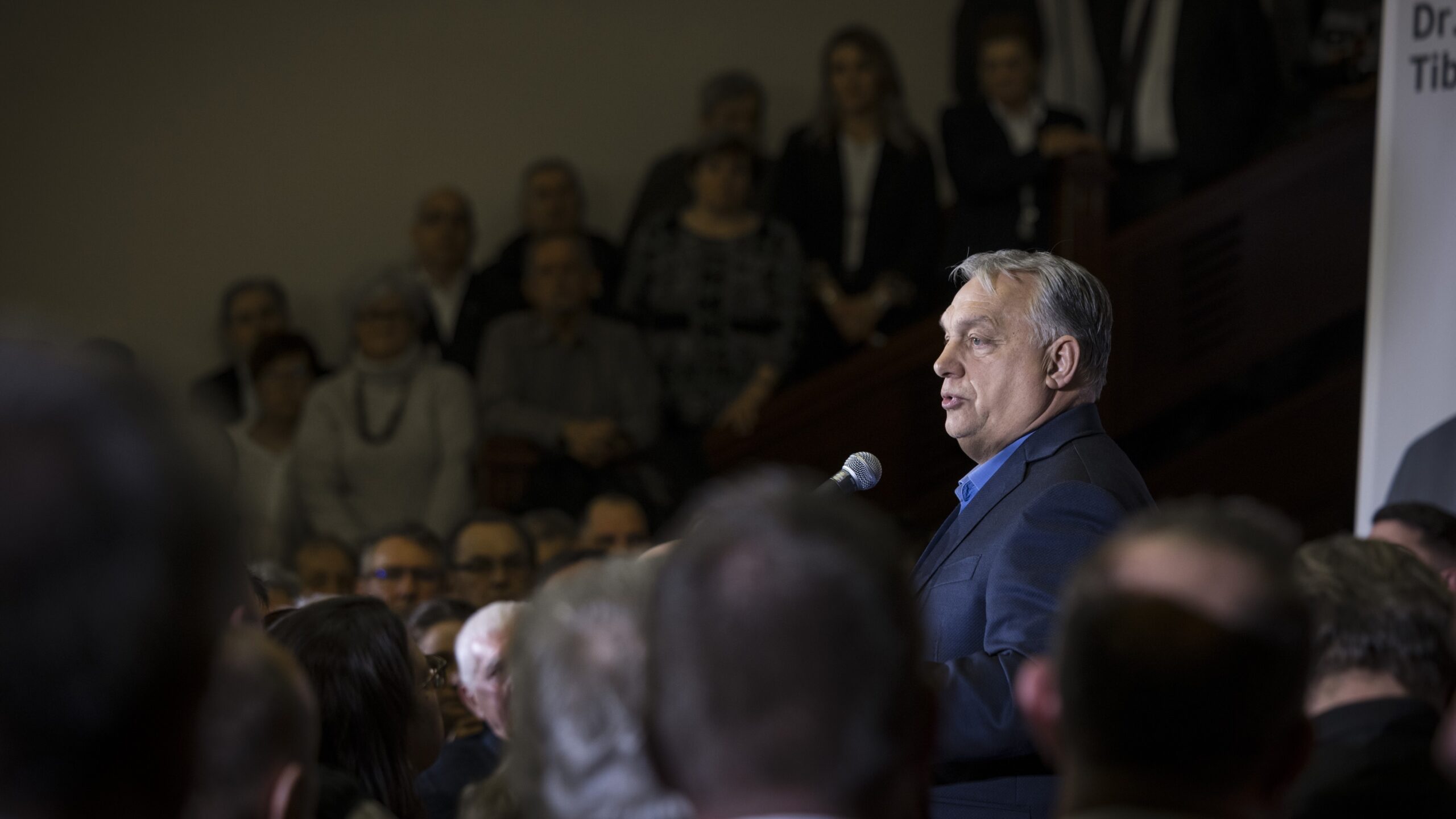 Poll Finds Majority See Orbán as Able to Resist Brussels Pressure