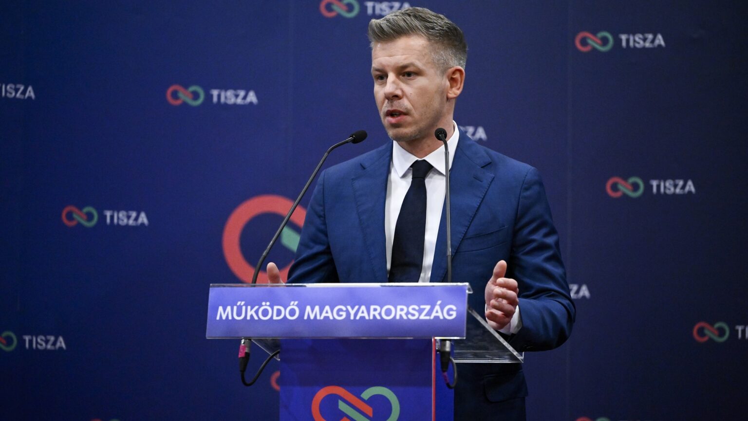 Péter Magyar Exposed for Lying about Number of Signatures Collected