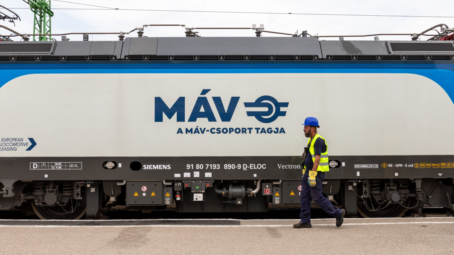 Transport Minister Dismisses MÁV Board Chairman, Announces Full Board Renewal