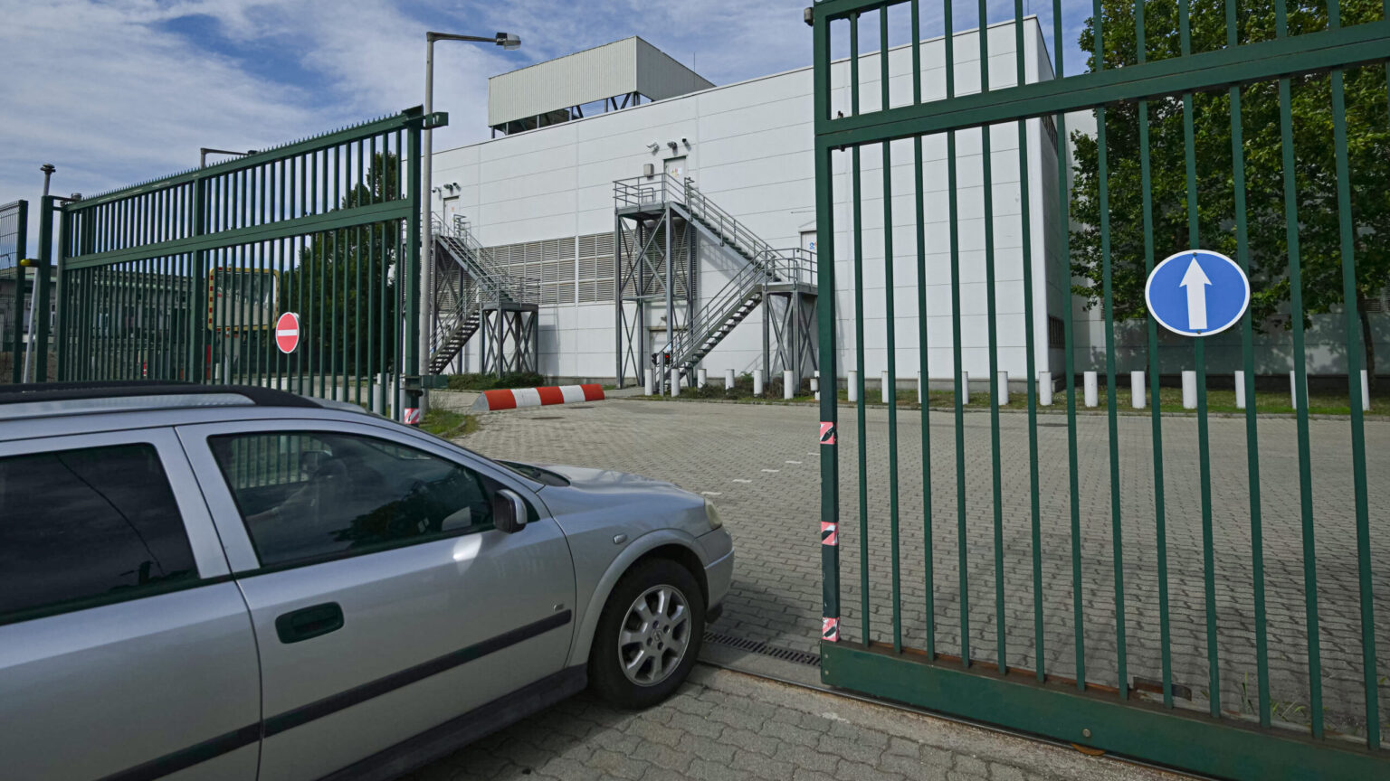 Investigators Raid Fidesz Data Centre in €46 Million Culture Grant Probe