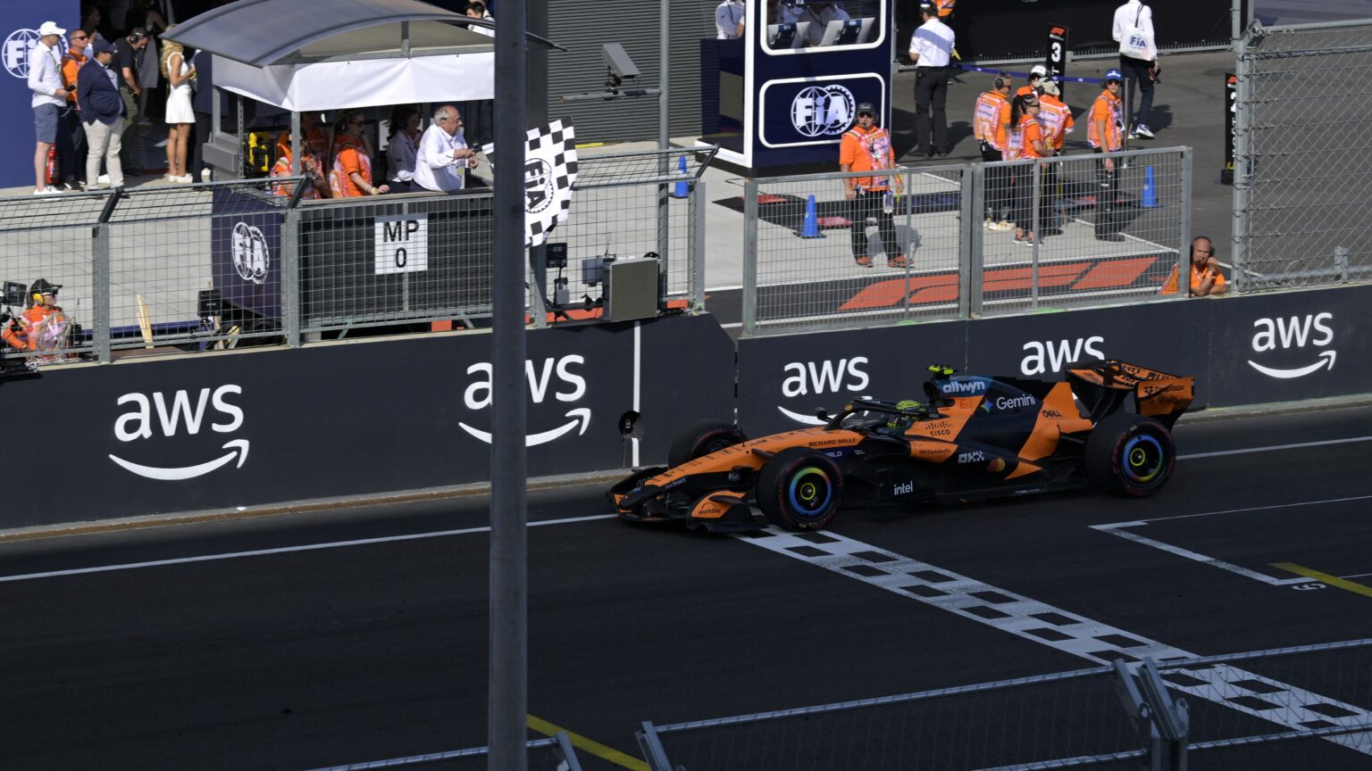 McLaren’s Norris Wins Hungarian Grand Prix in Dramatic Race