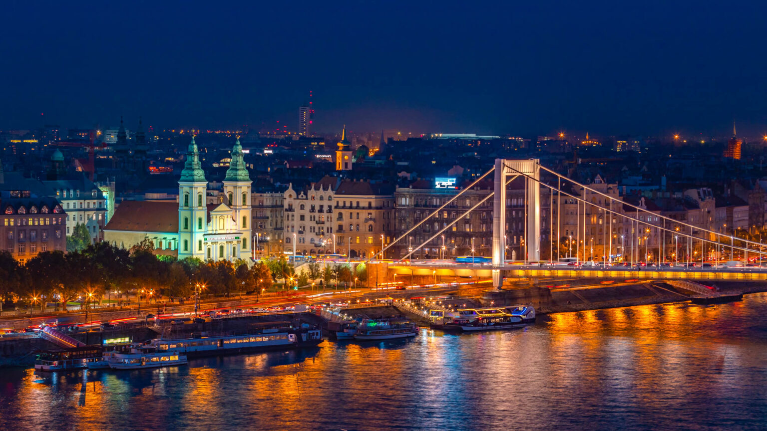 Energy Saving Campaign Reduces Hungary’s Evening Electricity Consumption
