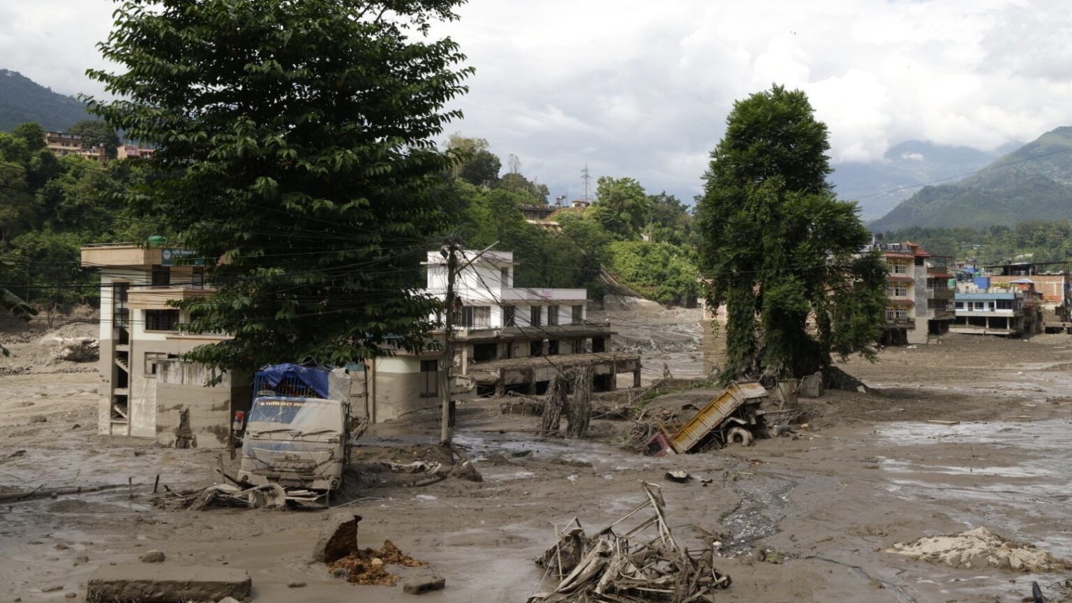 Two Hungarians Confirmed Missing after Flash Floods in Nepal
