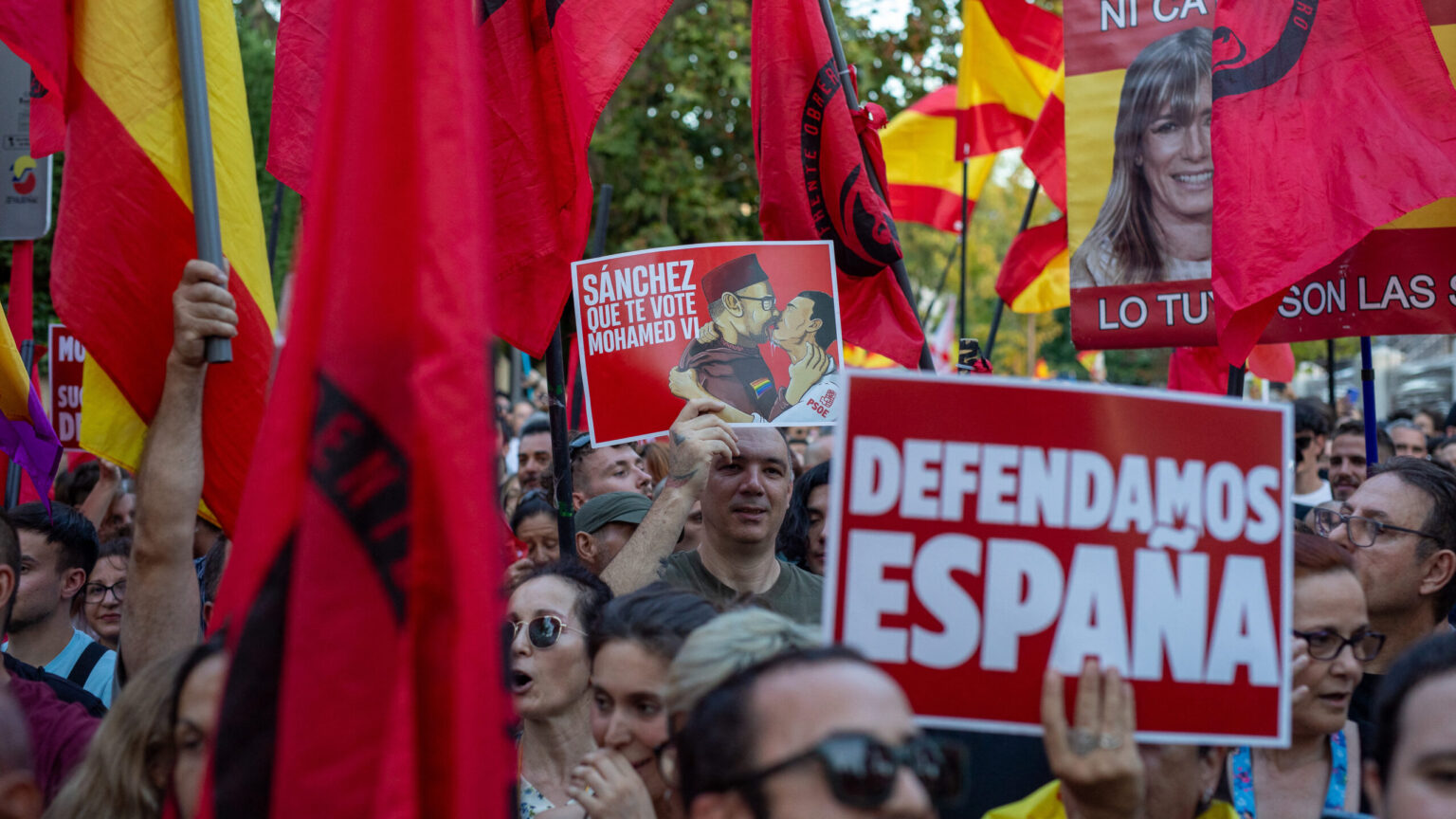 Ceuta Still Overrun by Thousands of Migrants Despite Sánchez Claims 