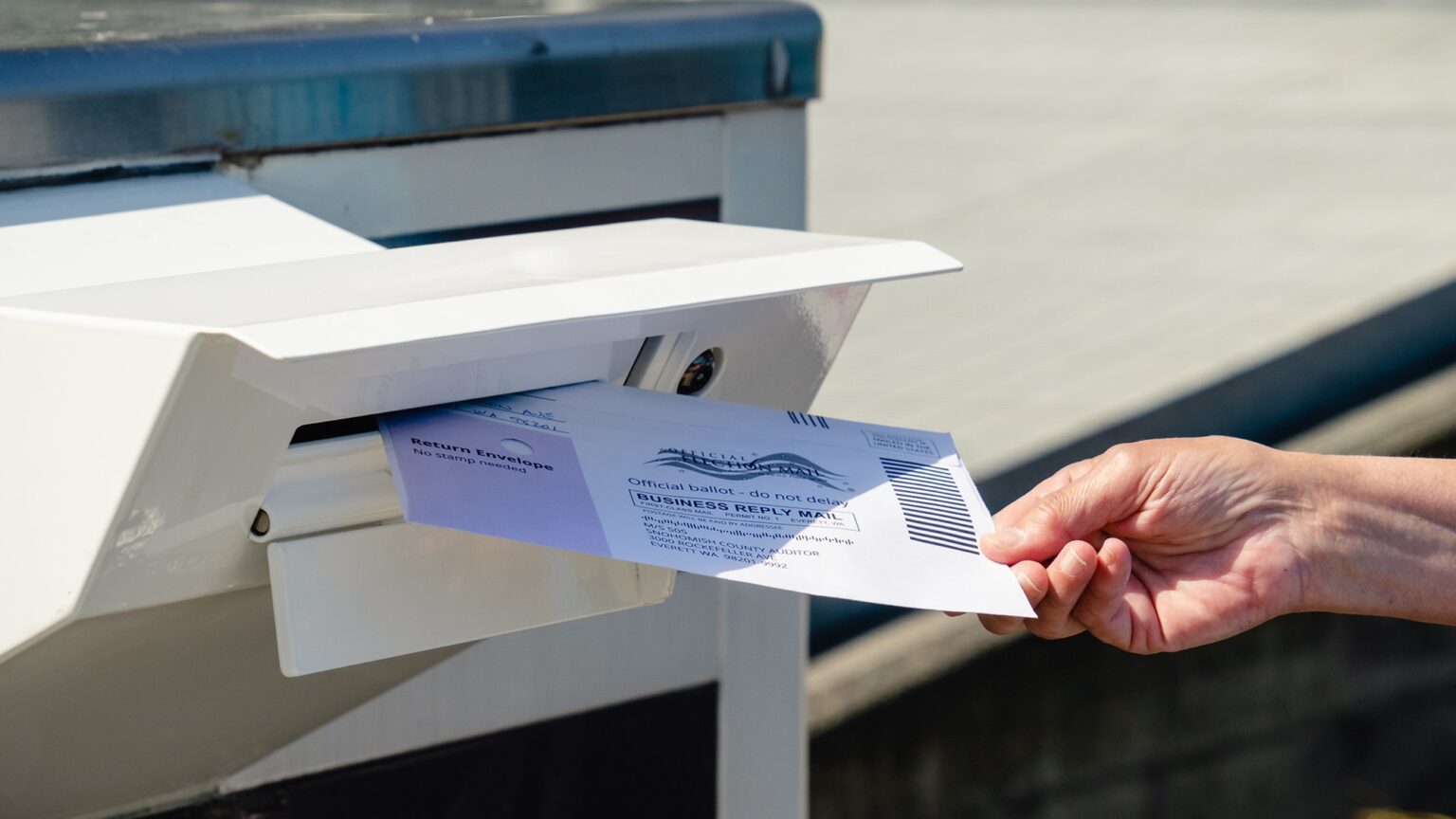 Supreme Court Clears Way for Trump’s Restriction on Mail-In Voting for Midterms