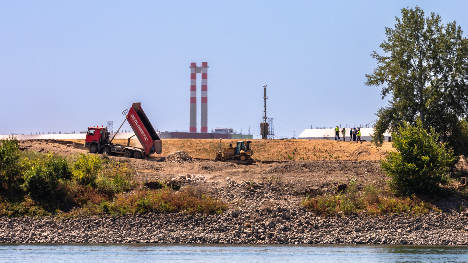 Hungary Orders Immediate Construction of Danube Weir near Paks Nuclear Plant