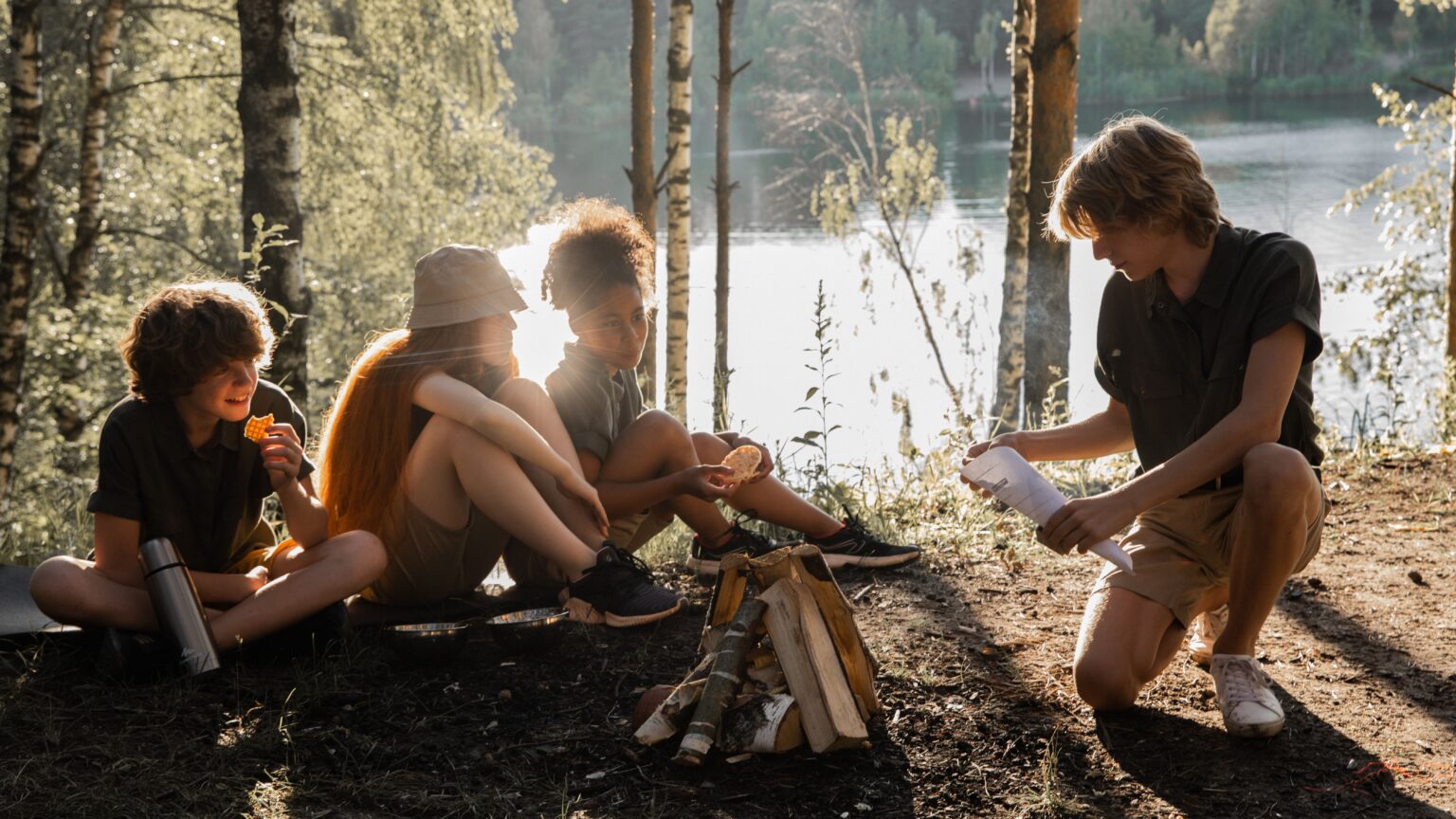 The Luxury of Being Gadget-Free — How American Summer Camps Work and Why They Are So Popular